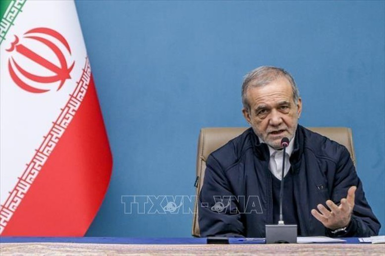 Xung đột tại Trung Đông: Tổng thống Iran khẳng định quyết tâm bảo vệ chủ quyền lãnh thổ